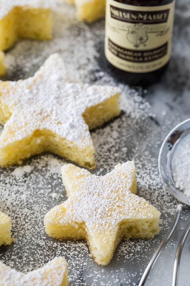 Soft vanilla cake cut into star shapes an dusted with powdered sugar