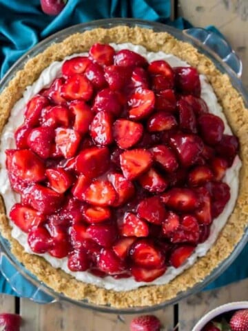 Overhead of strawberry cream cheese pie